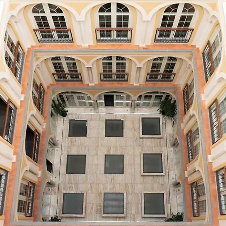 Petit Palace Plaza 4*